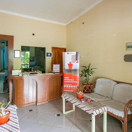 Reddoorz Syariah @ Sakinah Guesthouse Sragen Esterno foto